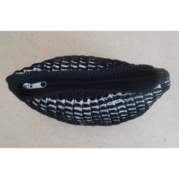 Upcycled Handmade Crochet / Soda Can Tab Purse - Picture 8 of 12